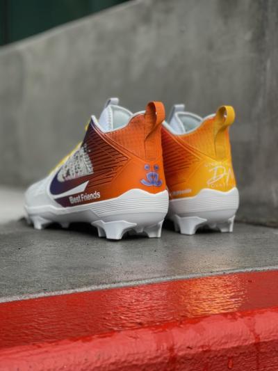 Kansas City Chiefs player Derrick Nnadi's shoes for My Cause My Cleats. 